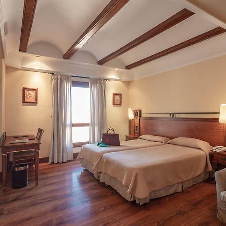 Hotel Abades Гвадикс Экстерьер фото