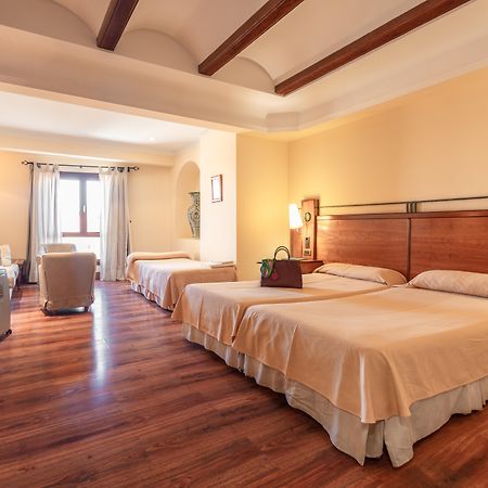 Hotel Abades Гвадикс Экстерьер фото