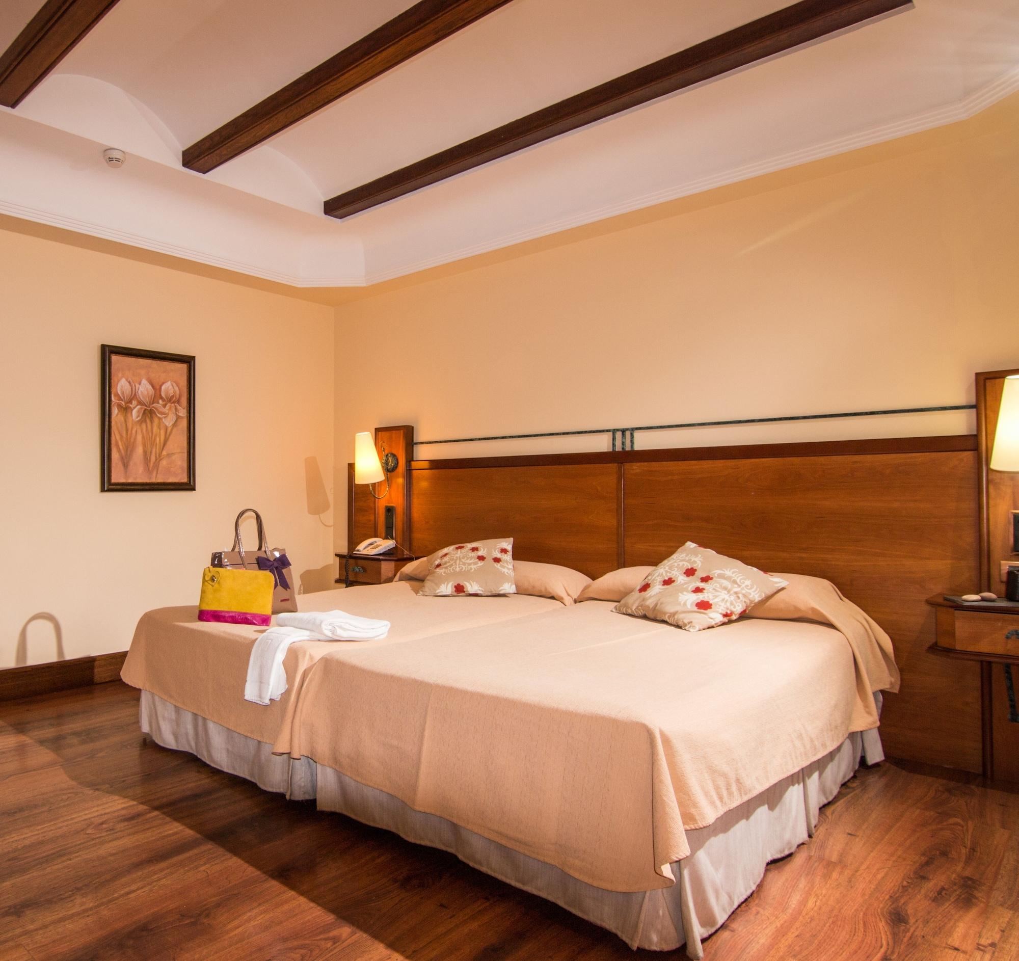 Hotel Abades Гвадикс Экстерьер фото