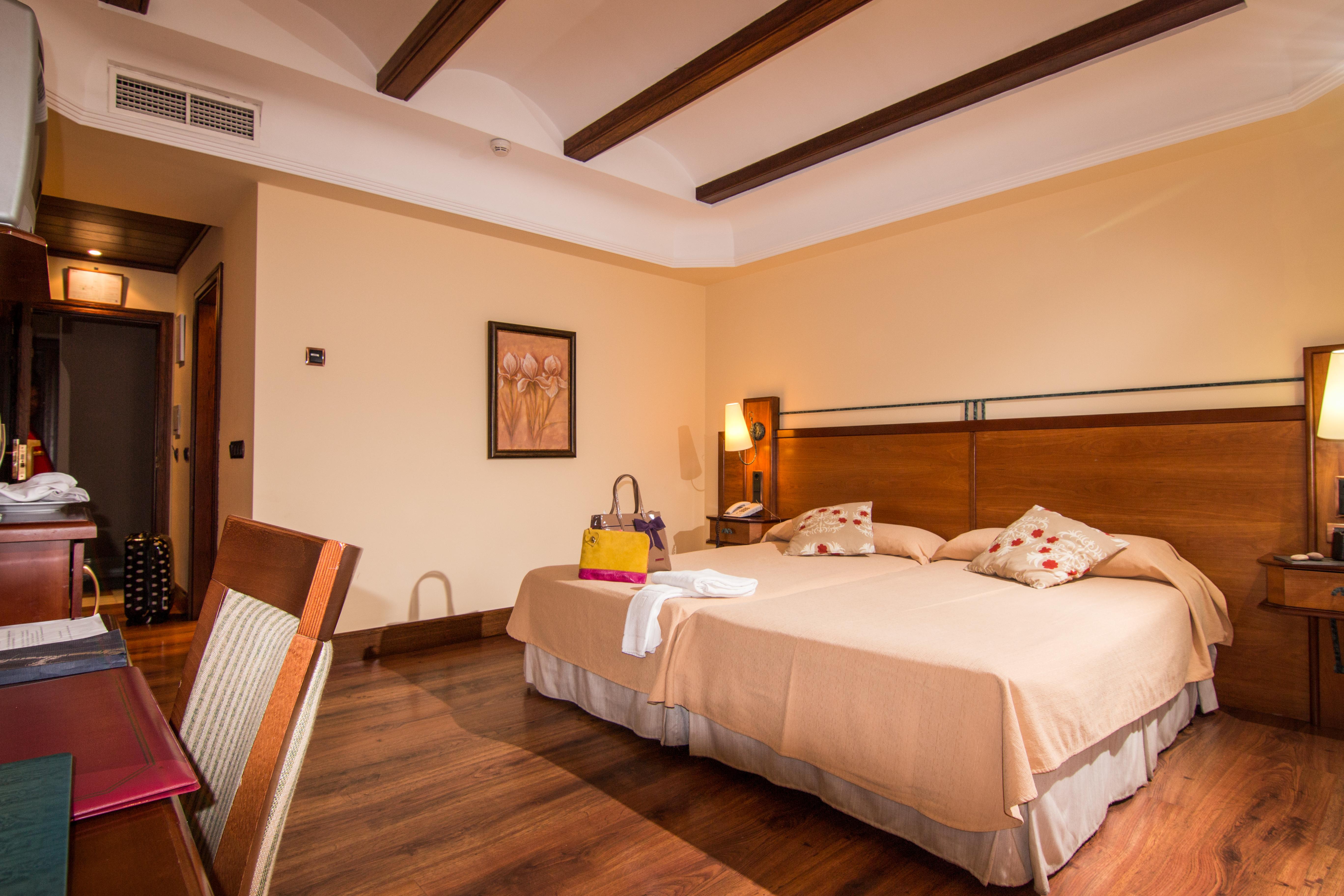 Hotel Abades Гвадикс Экстерьер фото